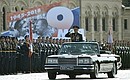Исполняющий обязанности Министра обороны Сергей Шойгу на военном параде в ознаменование 73-й годовщины Победы в Великой Отечественной войне 1941–1945 годов.