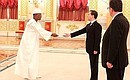 Церемония вручения верительных грамот послами иностранных государств. Верительную грамоту Президенту России вручает посол Гвинейской Республики Мохамед Кейта.