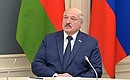 Президент Белоруссии Александр Лукашенко вместе с Владимиром Путиным наблюдал за ходом учения сил стратегического сдерживания из ситуационного центра Кремля.