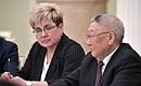 Бывший губернатор Забайкальского края Наталья Жданова и бывший Глава Республики Саха (Якутия) Егор Борисов на встрече с бывшими главами регионов.