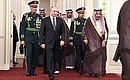 Владимир Путин прибыл с государственным визитом в Саудовскую Аравию. С Королём Саудовской Аравии Сальманом бен Абдель Азизом Аль Саудом.