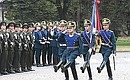 Ceremonial review on the occasion of the Presidential Regiment\'s 70th anniversary.