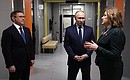 Visit to secondary school No. 32. With Presidential Plenipotentiary Envoy to the Urals Federal District Vladimir Yakushev and principal of the school Galina Maslikova.