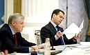 На встрече с членами Совета палаты Совета Федерации Федерального Собрания. Слева – Председатель Совета Федерации Сергей Миронов.
