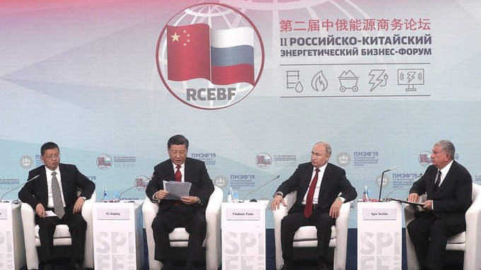 Meeting with participants of Second Russian-Chinese Energy Business Forum