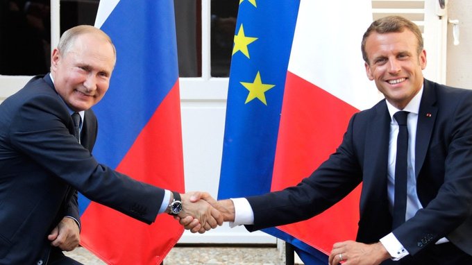 Presidents of Russia and France made press statements and answered media questions