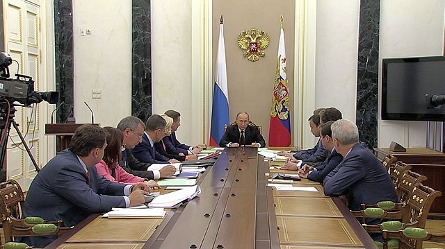 Совещание с членами Правительства по реализации указов от 7 мая 2012 года