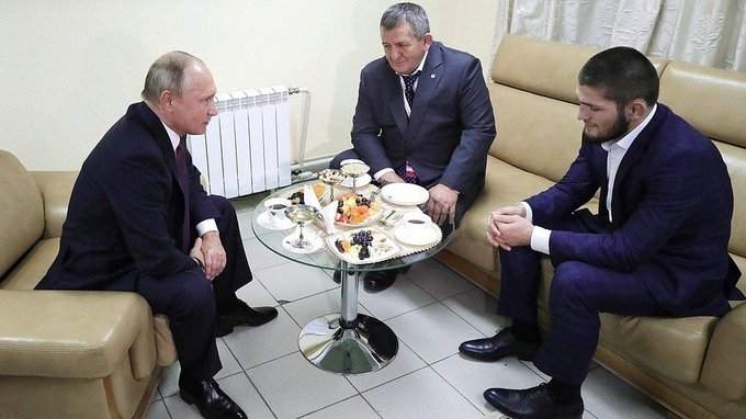Встреча с российским борцом Хабибом Нурмагомедовым