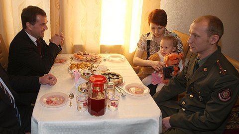 В гостях у семьи старшего лейтенанта Игоря Перевозчикова