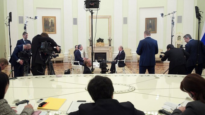 Интервью Владимира Путина телекомпании «Ниппон» и газете «Иомиури»