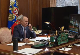 Владимир Путин поговорил по телефону с Ксенией Мазневой