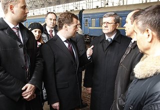 Дмитрий Медведев ознакомился с мерами безопасности на железнодорожном транспорте