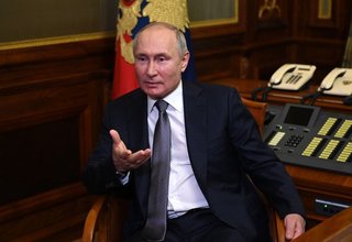 Владимир Путин ответил на вопросы о статье «Об историческом единстве русских и украинцев»