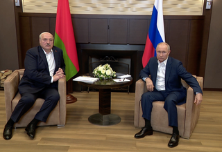Владимир Путин и Александр Лукашенко ответили на вопросы СМИ