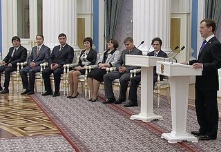 Церемония вручения премий Президента России в области науки и инноваций для молодых учёных за 2010 год