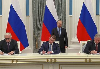 Подписано Генеральное соглашение между общероссийскими объединениями профсоюзов и работодателей и Правительством на 2018–2020 годы