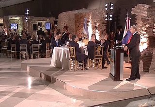 Выступление на официальном обеде от имени Президента Аргентины Кристины Фернандес де Киршнер
