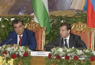 Заявления для прессы по итогам встречи с Президентом Таджикистана Эмомали Рахмоном, Президентом Пакистана Асифом Али Зардари и Президентом Афганистана Хамидом Карзаем