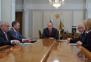 Выступление на встрече с Владимиром Лукиным, Михаилом Федотовым и Эллой Памфиловой