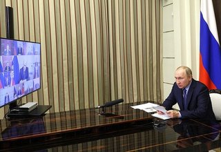 Совещание с членами Координационного совета при Правительстве по обеспечению потребностей ВС РФ