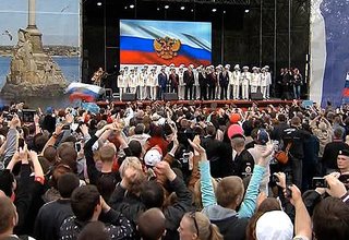 Выступление на праздничном концерте, посвященном 69-й годовщине Победы в Великой Отечественной войне и 70-летию освобождения Севастополя от немецко-фашистских захватчиков