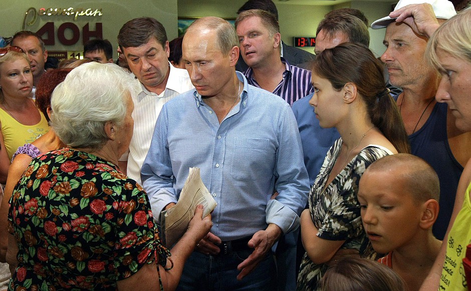 Vladimir Putin met with victims of fires in Voronezh.